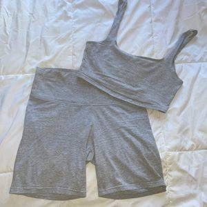 Matching Aritzia TNA Light Grey/ Heather Gray 2-Piece Set